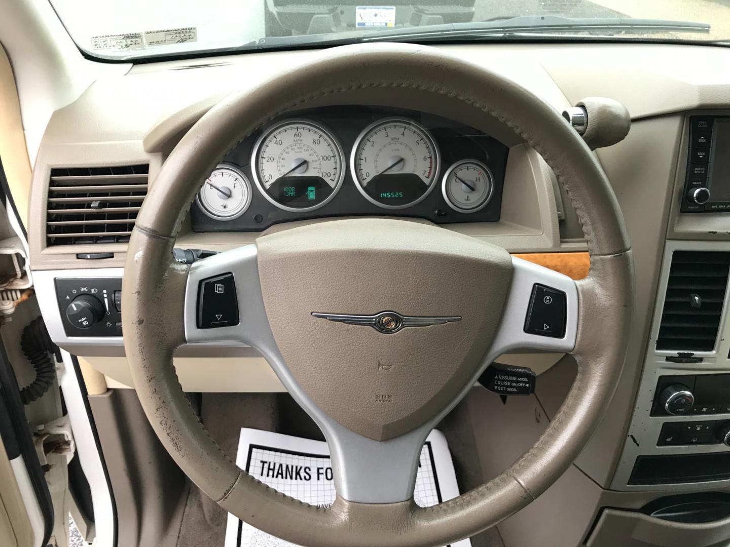 2010 White /Tan Chrysler Town & Country Limited (2A4RR6DX0AR) with an 4.0 V6 engine, Automatic transmission, located at 577 Chester Pike, Prospect Park, PA, 19076, (610) 237-1015, 39.886154, -75.302338 - Photo#12